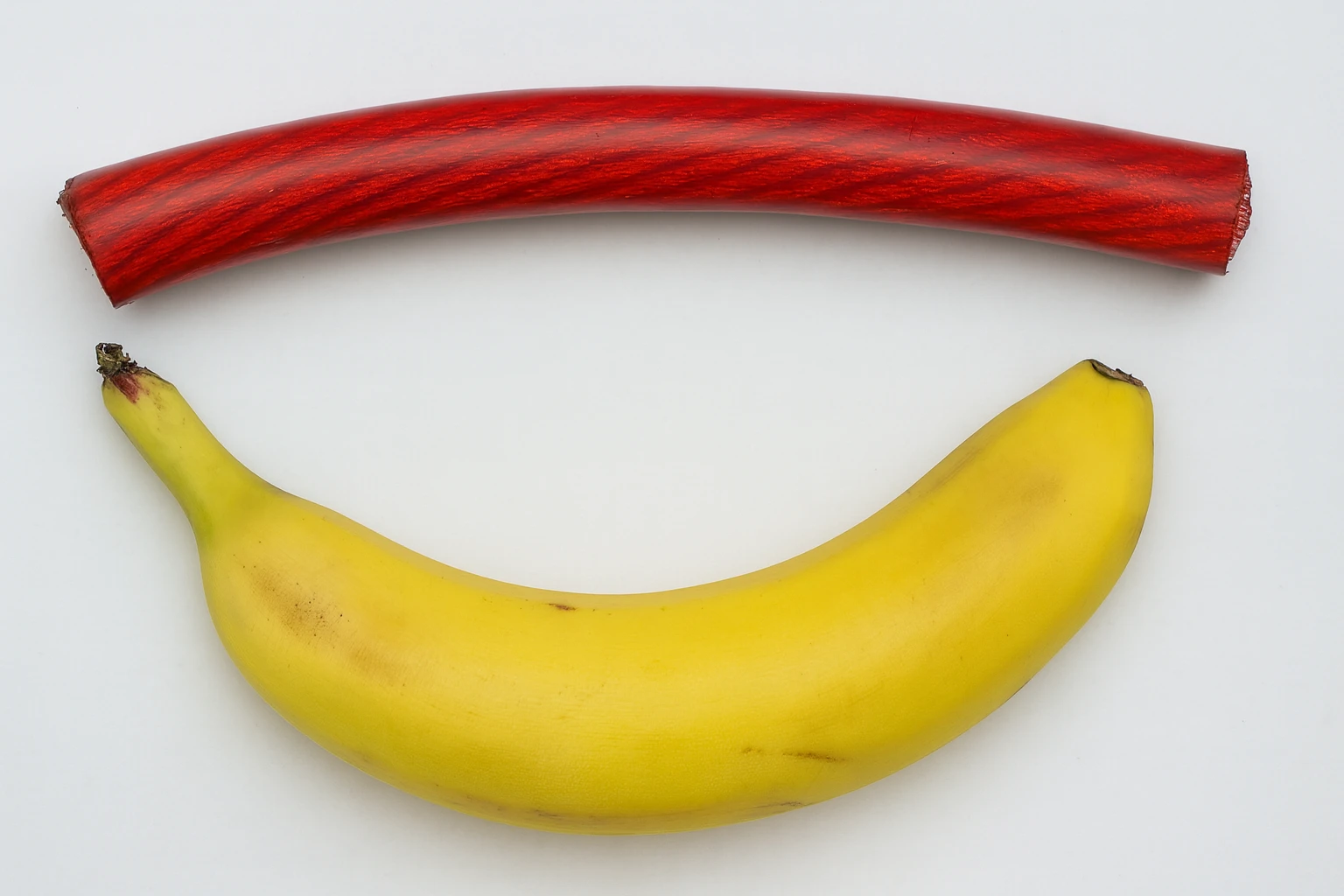 Photo: A beefy red cable and a banana for scale